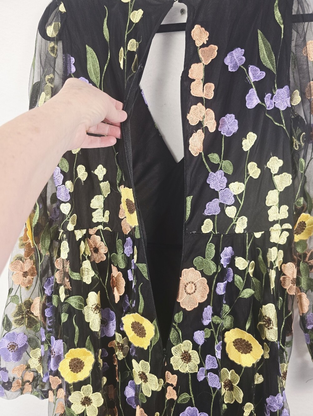 Lulus NWOT Sheer Black 3D VIBRANT Floral Fantasy Embroidered MIDI Dress. XL - Picture 15 of 16